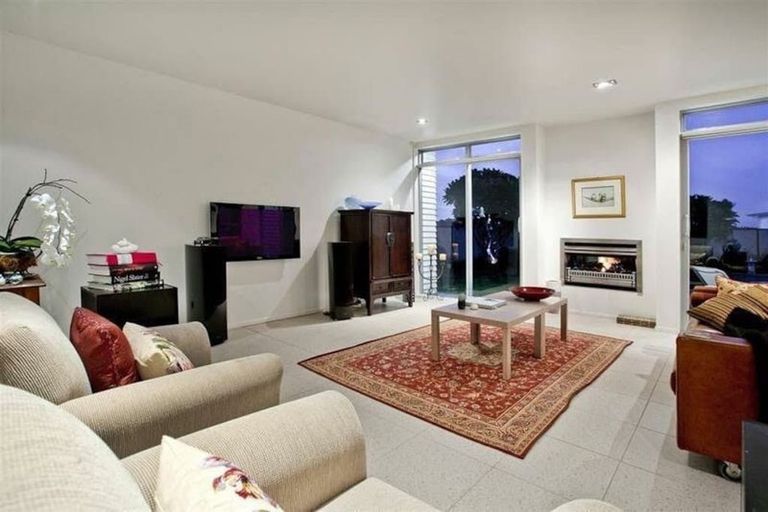 Photo of property in 7 Rangi Avenue, Schnapper Rock, Auckland, 0632