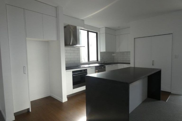 Photo of property in 10/20 Trent Street, Island Bay, Wellington, 6023