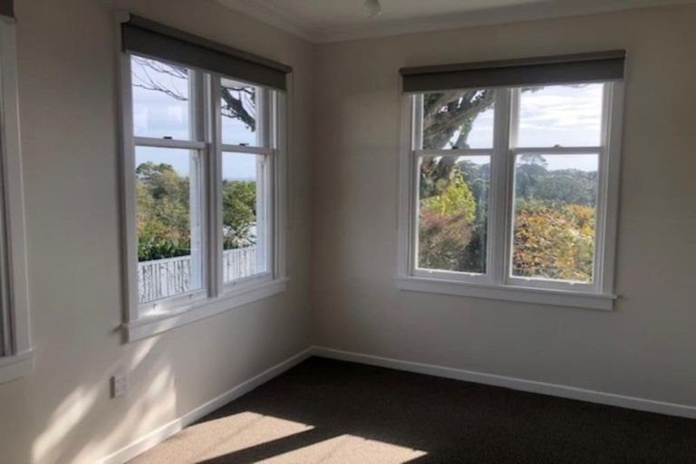 Photo of property in 79 Carrington Street, Lower Vogeltown, New Plymouth, 4310