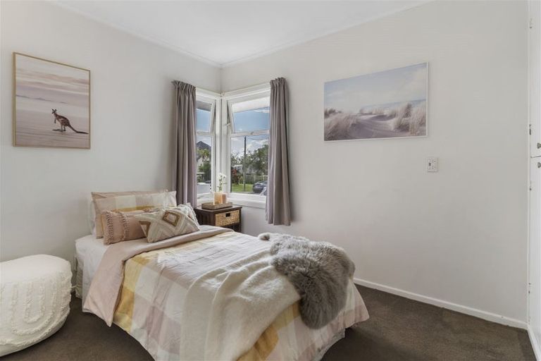 Photo of property in 50 Clovelly Road, Bucklands Beach, Auckland, 2012