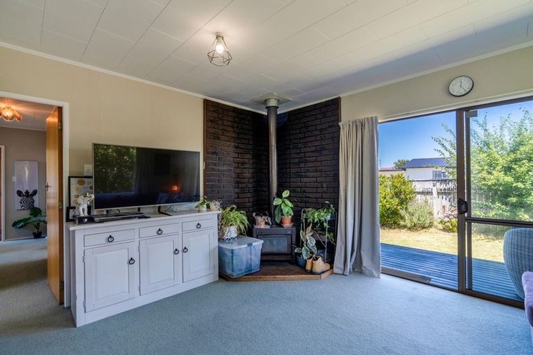 Photo of property in 2a Elder Grove, Paraparaumu, 5032