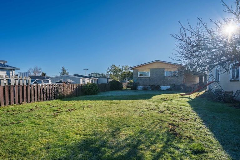 Photo of property in 16 Burraness Street, Palmerston, 9430