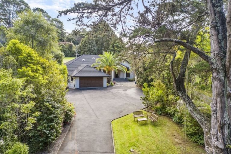 Photo of property in 12a Hobbs Road, Matakatia, Whangaparaoa, 0930