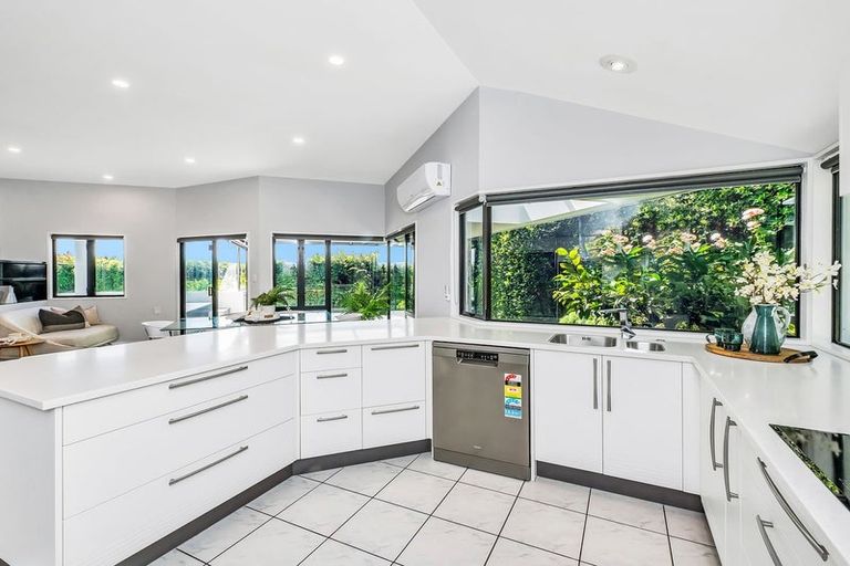 Photo of property in 31 Bengal Drive, Cashmere, Christchurch, 8022