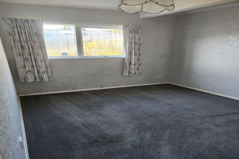 Photo of property in 114 Wainuiomata Road, Wainuiomata, Lower Hutt, 5014