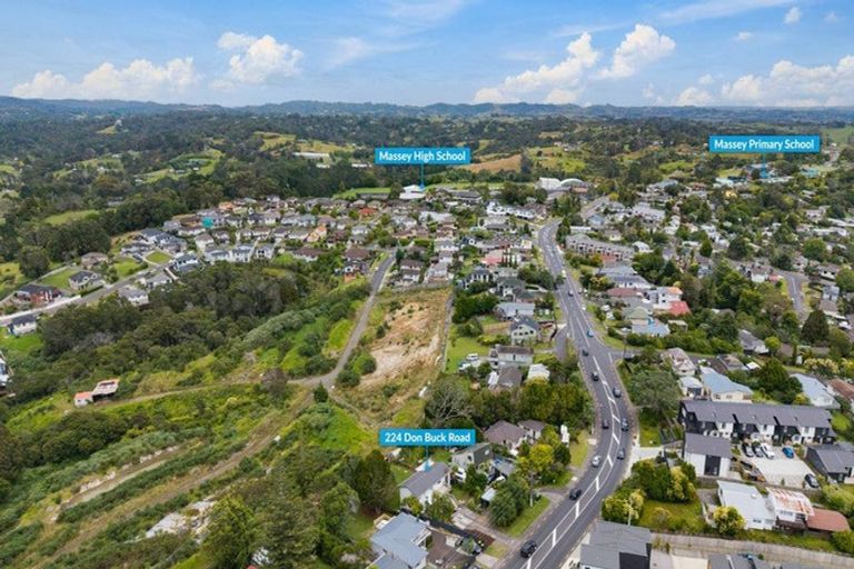Photo of property in 224 Don Buck Road, Massey, Auckland, 0614
