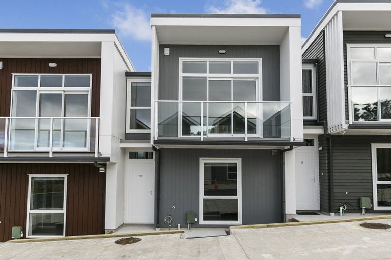 Photo of property in 10 Kohu Way, Whitby, Porirua, 5024