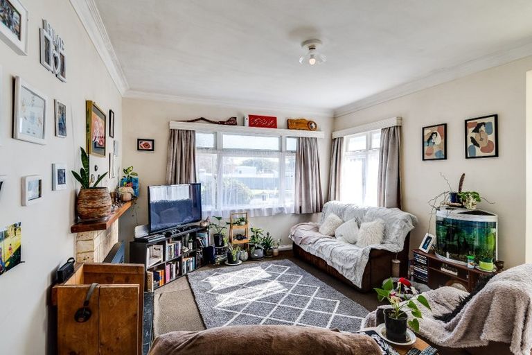 Photo of property in 22 Barton Avenue, Marewa, Napier, 4110