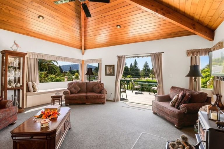 Photo of property in 4 Tihi Road, Springfield, Rotorua, 3015