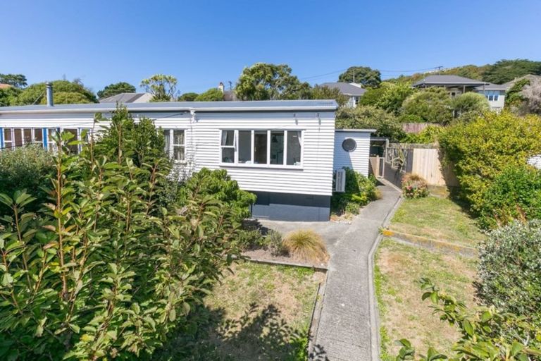 Photo of property in 35 Bankot Crescent, Ngaio, Wellington, 6035