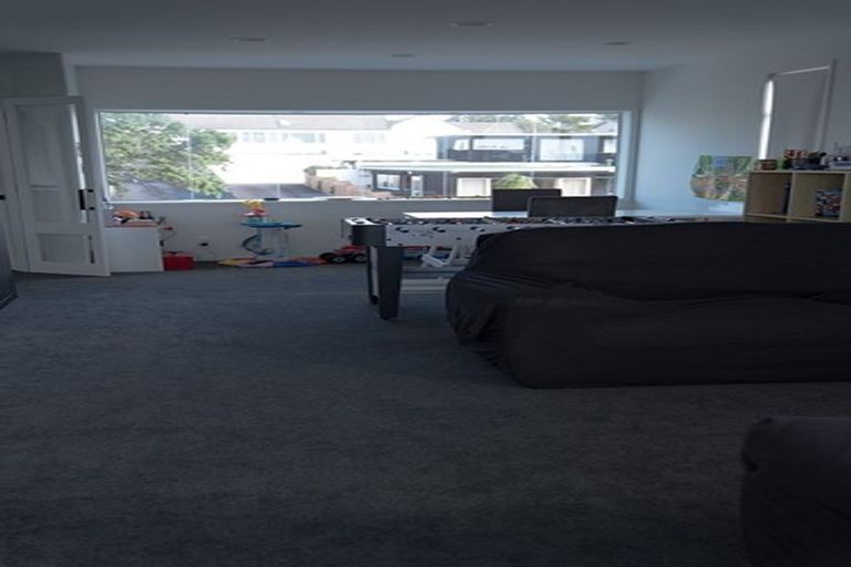 Photo of property in 1/2 Ocean View Road, Milford, Auckland, 0620