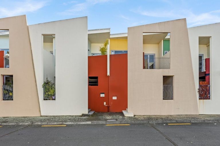 Photo of property in 18 Waghorne Street, Ahuriri, Napier, 4110