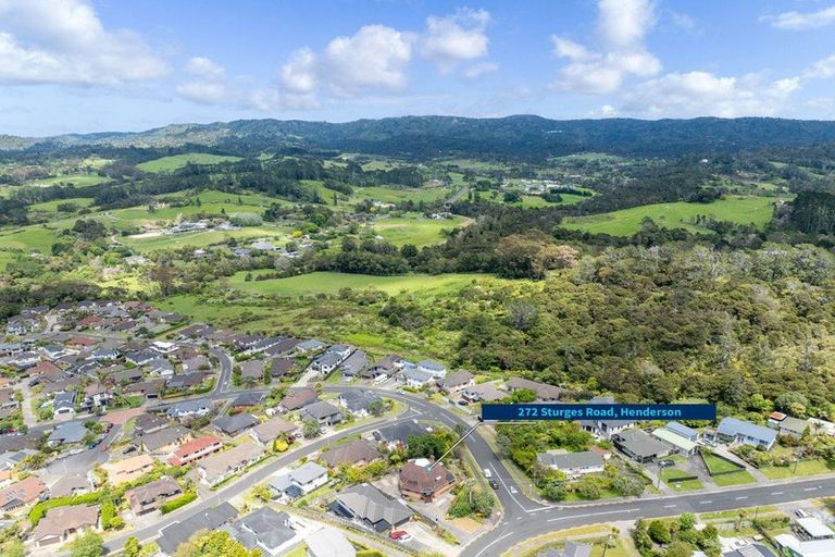 Photo of property in 272 Sturges Road, Henderson, Auckland, 0612
