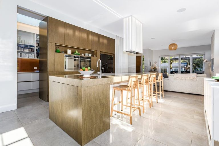 Photo of property in 15 Nikau Street, Eastbourne, Lower Hutt, 5013