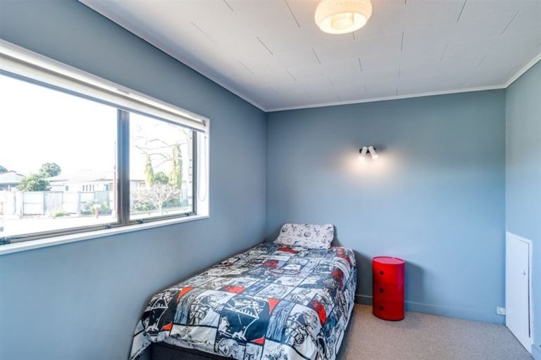 Photo of property in 25 Mckeefry Avenue, Greenmeadows, Napier, 4112