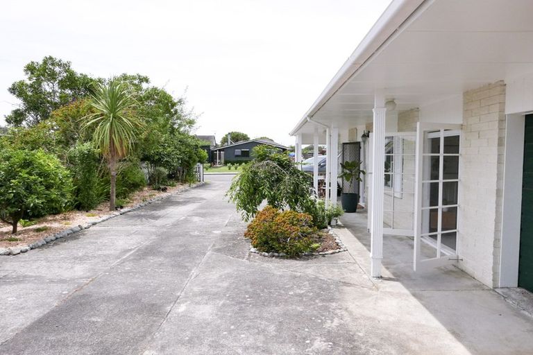 Photo of property in 20a Oriwa Street, Waikanae, 5036