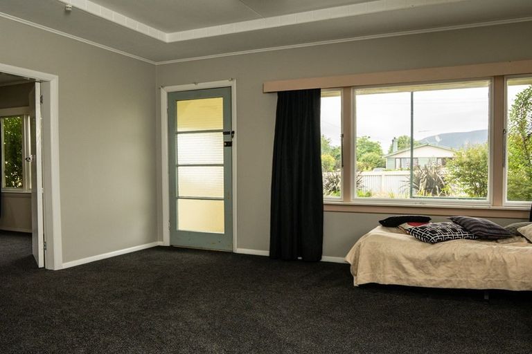 Photo of property in 10 Coronation Street, Waimate, 7924