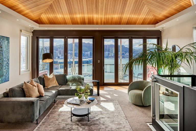 Photo of property in 31 Mcfarlane Street, Mount Victoria, Wellington, 6011