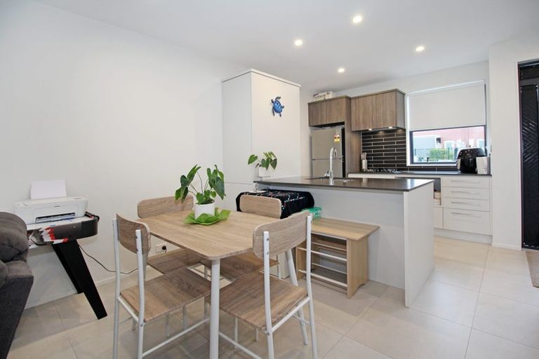 Photo of property in 10 Paterae Lane, Flat Bush, Auckland, 2019