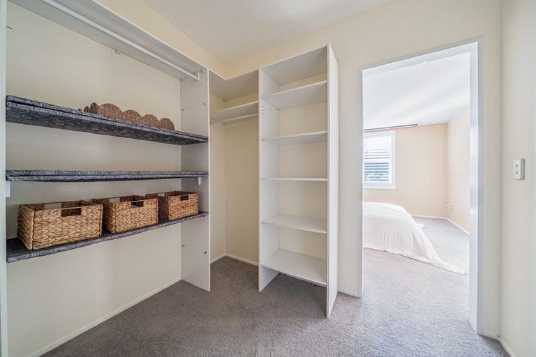 Photo of property in 70 Saddleback Grove, Karori, Wellington, 6012