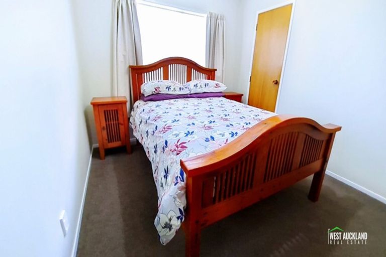 Photo of property in 16 Puketitiro Street, Glen Eden, Auckland, 0602