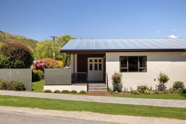 Photo of property in 48 Centennial Avenue, Arrowtown, 9302