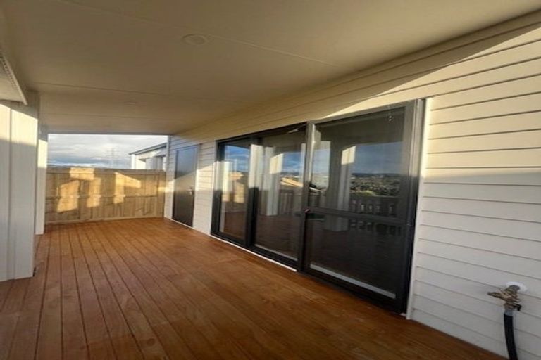 Photo of property in 38 Ahunga Road, Karaka, Papakura, 2113