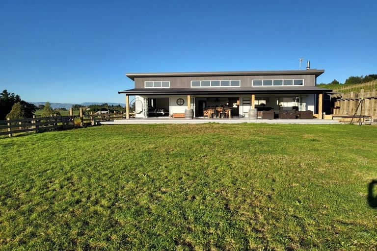 Photo of property in 143e Smith Road, Dannevirke, 4978