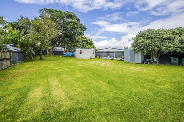 Photo of property in 17 Brentford Place, Manurewa, Auckland, 2102