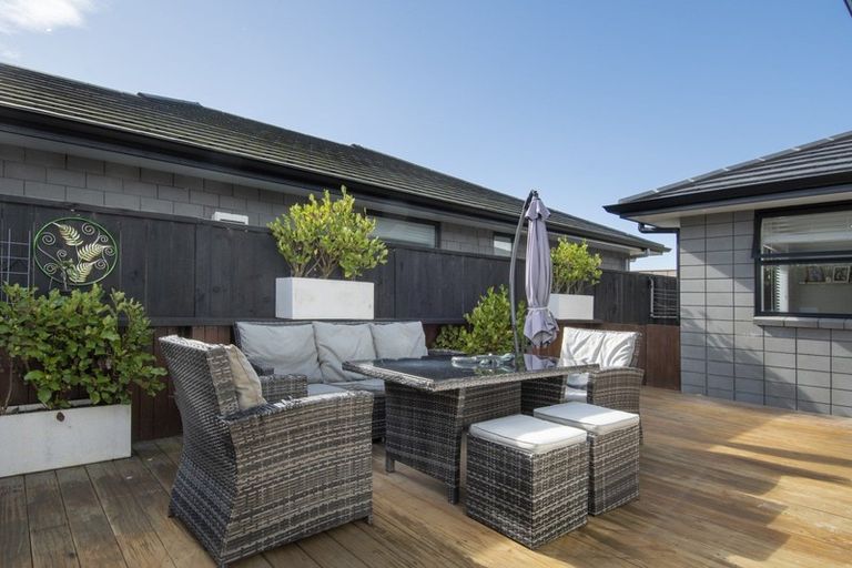 Photo of property in 27 Saddlers Way, Papamoa, 3118