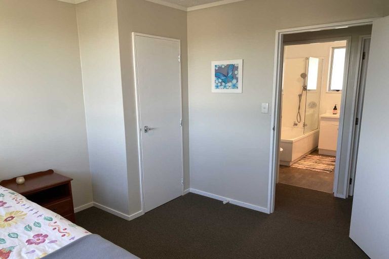 Photo of property in 12 Karyn Street, Castlecliff, Whanganui, 4501