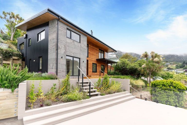 Photo of property in 43 Jacksons Road, Lyttelton, 8082