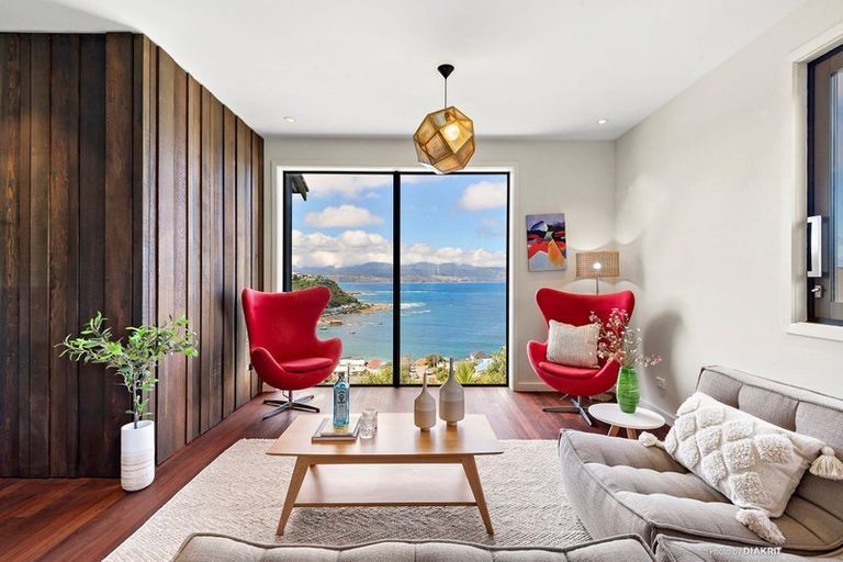 Photo of property in 31 Milne Terrace, Island Bay, Wellington, 6023