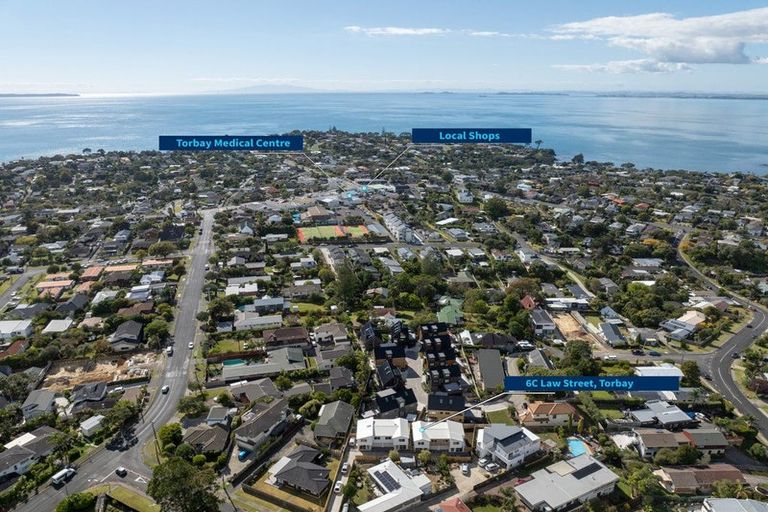 Photo of property in 6c Law Street, Torbay, Auckland, 0630