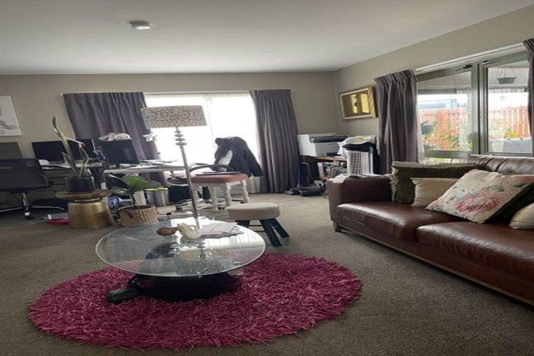 Photo of property in 16 Waharua Place, Tawhero, Whanganui, 4501