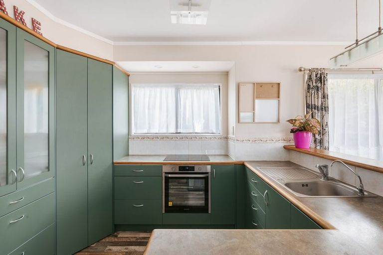 Photo of property in 7a Omokoroa Road, Omokoroa, 3114