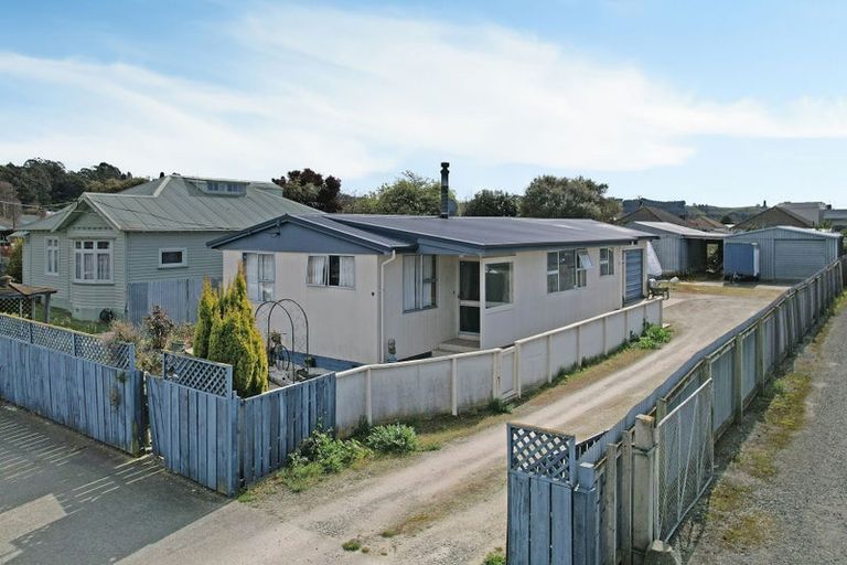 Photo of property in 6 Raglan Street, Oamaru North, Oamaru, 9400