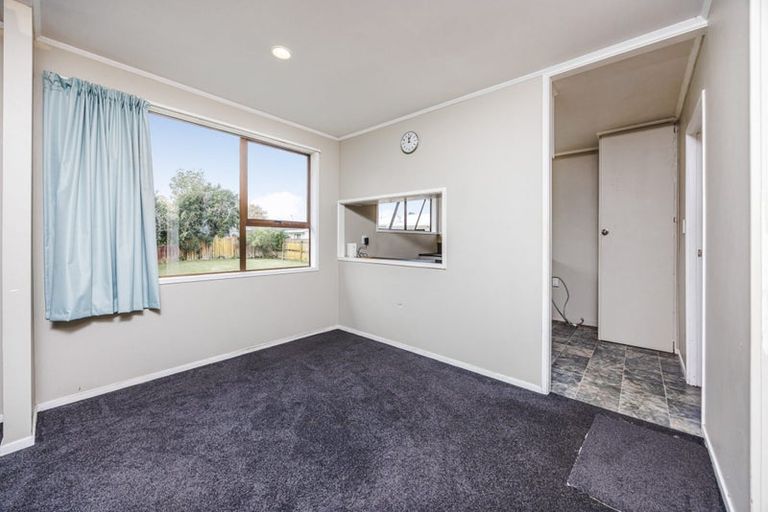 Photo of property in 12 Le Havre Place, Takanini, 2112