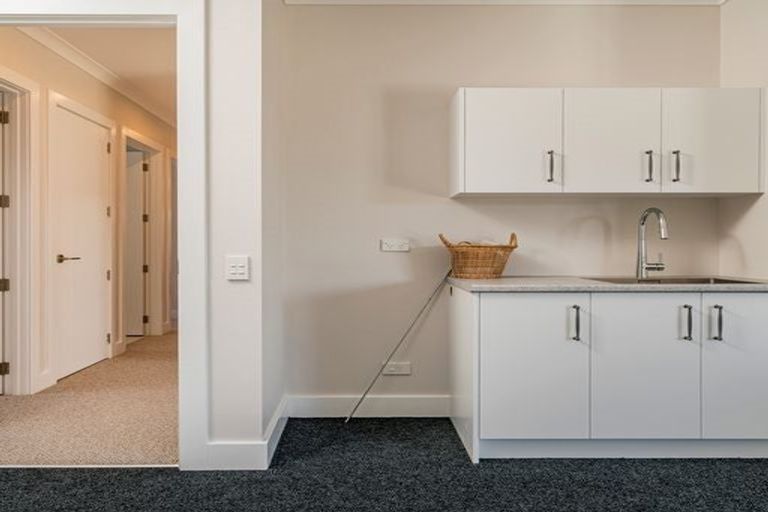 Photo of property in 16 Awatea Drive, Whitianga, 3510