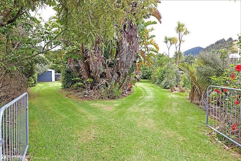 Photo of property in 10 Stingray Crescent, Whiritoa, Whangamata, 3691