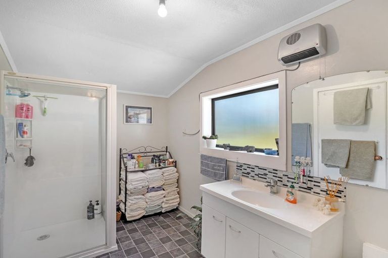 Photo of property in 49 Princes Street, Waikari, 7420