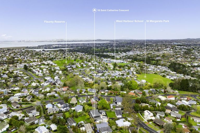 Photo of property in 16a Saint Catherine Crescent, West Harbour, 0618