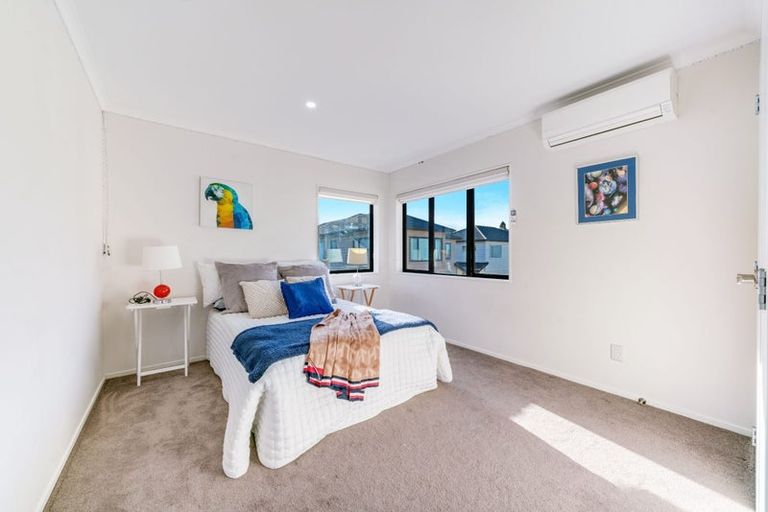 Photo of property in 1 Papahou Lane, Papatoetoe, Auckland, 2025