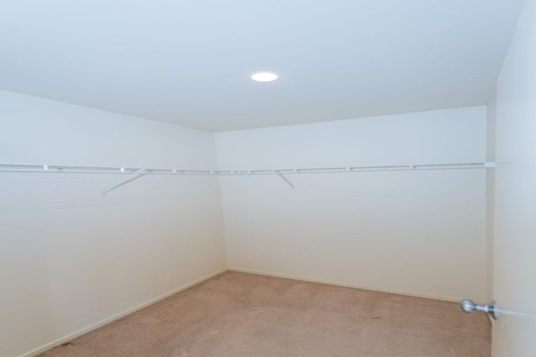 Photo of property in 7/78 Fernhill Way, Oteha, Auckland, 0632