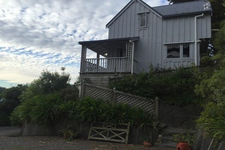 Photo of property in 2/13 Mcmanaway Grove, Stokes Valley, Lower Hutt, 5019