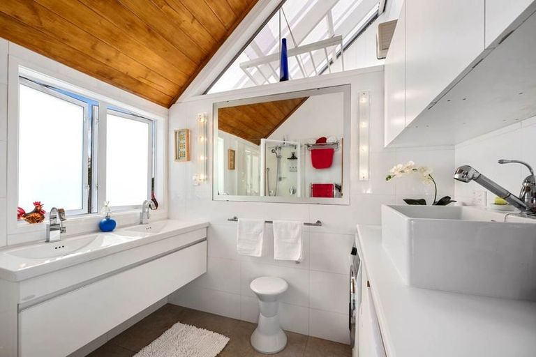 Photo of property in 4 Taitapu Street, Massey, Auckland, 0614