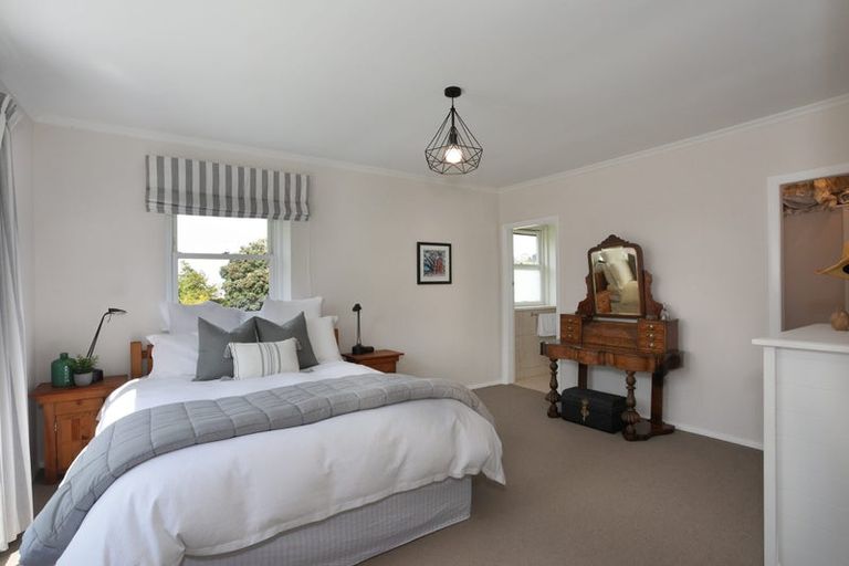 Photo of property in 2 Sandon Road, Feilding, 4702