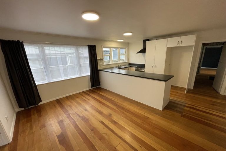 Photo of property in 91 Wainuiomata Road, Wainuiomata, Lower Hutt, 5014