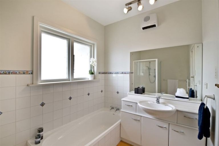 Photo of property in 57 Bryndwr Road, Bryndwr, Christchurch, 8052