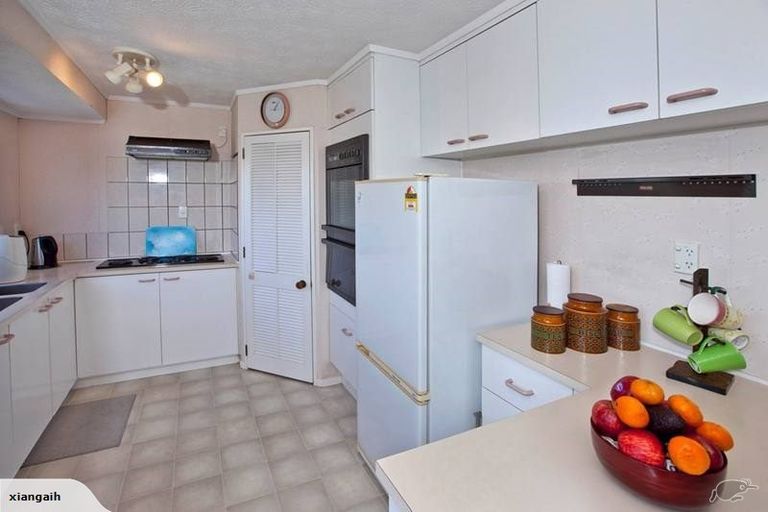 Photo of property in 131 Sunset Road, Totara Vale, Auckland, 0632